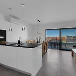 Luxury Apartment Lotus