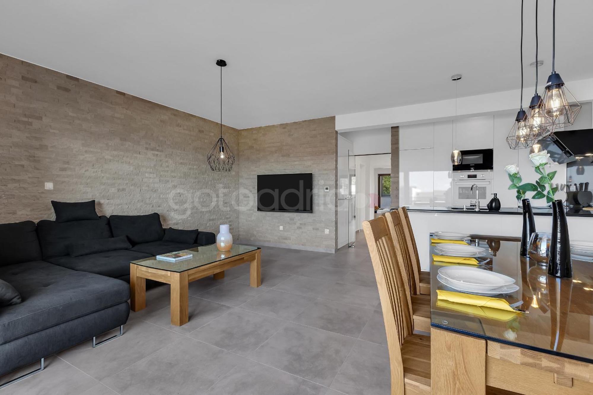 Luxury Lotus Apartament *